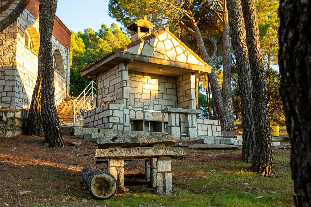 Casa Cadalso, Mirador De Gredos, Madrid Guest House Cadalso de los Vidrios Exterior photo